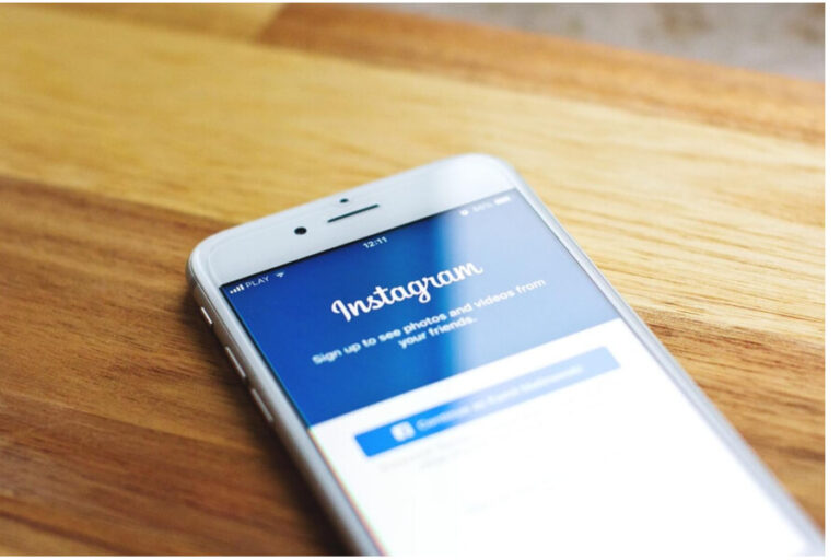 How to Log Into Instagram with Facebook