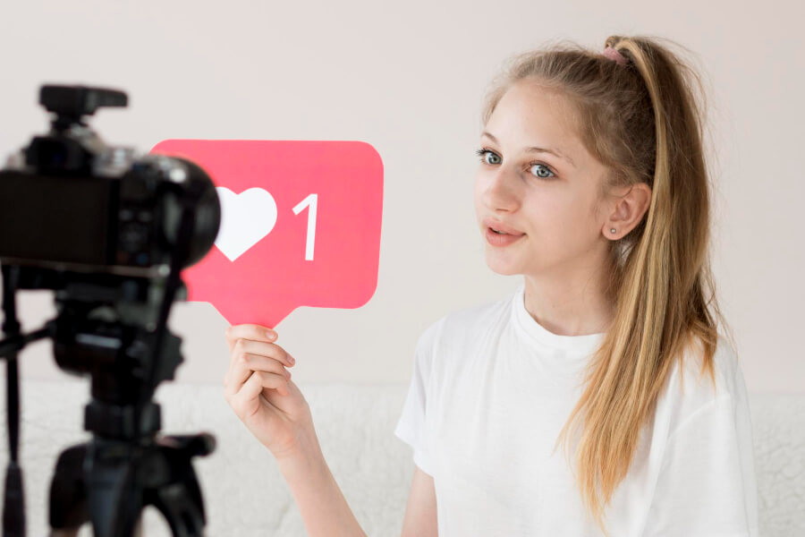How to pause, rewind, and download Instagram videos